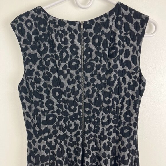 Gabby Skye Black & White Leopard Pattern Sleeveless Dress - Picture 11 of 11